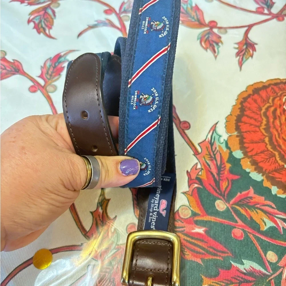 Vineyard Vines belt commemorating the 2018 U.S. shinnecock hills